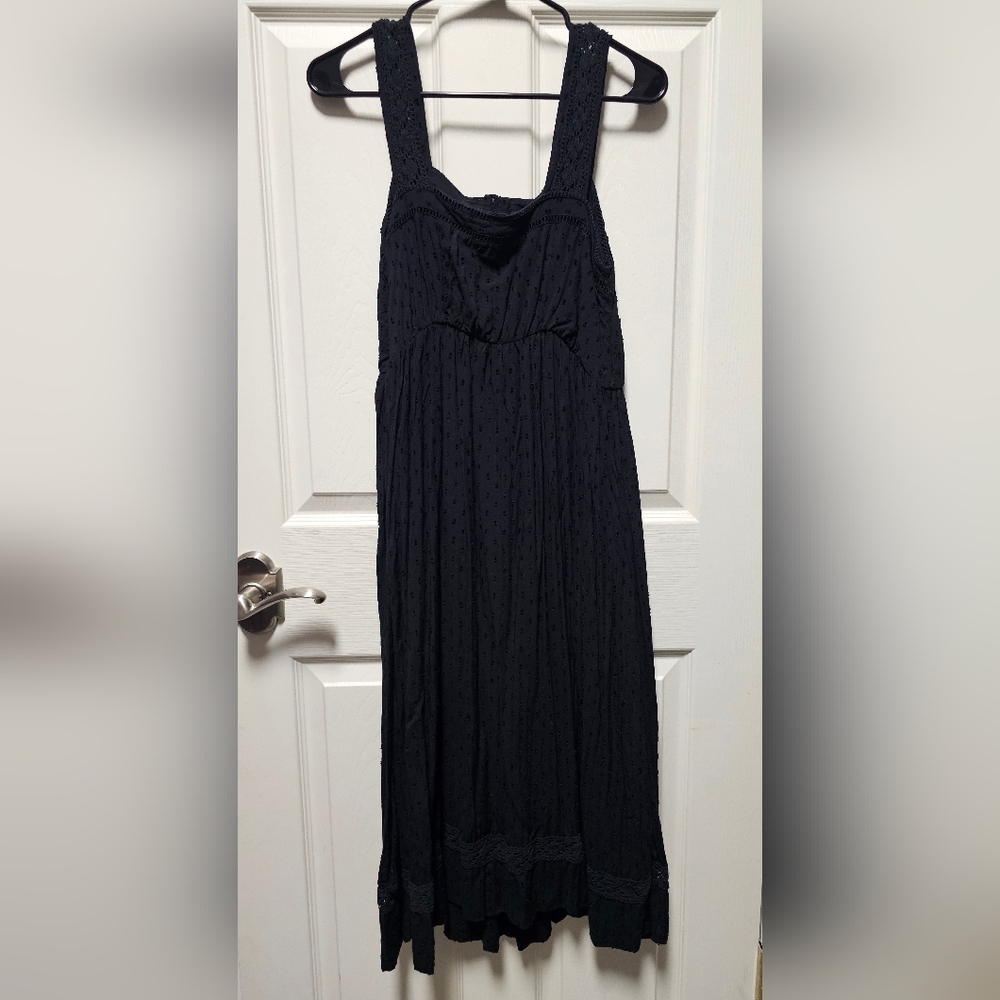 LOFT Black Sleeveless Eyelet Midi Dress - Size 4 - Picture 2 of 6
